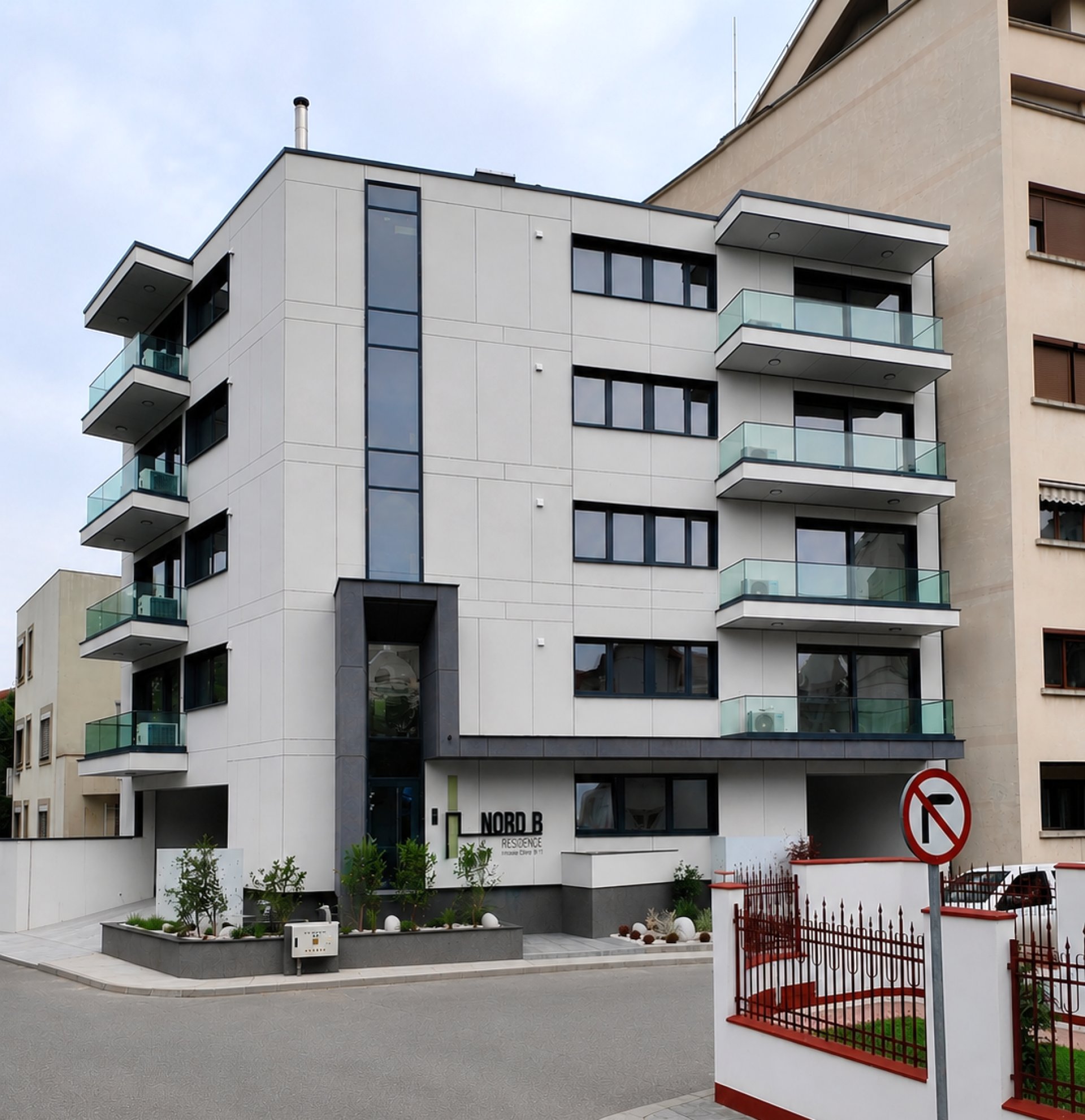 Clădirea de apartamente Ro pe Intrarea Gliei, S+P+4E, inserată pe un teren de colț în Zona Nordului București, proiect PPAE