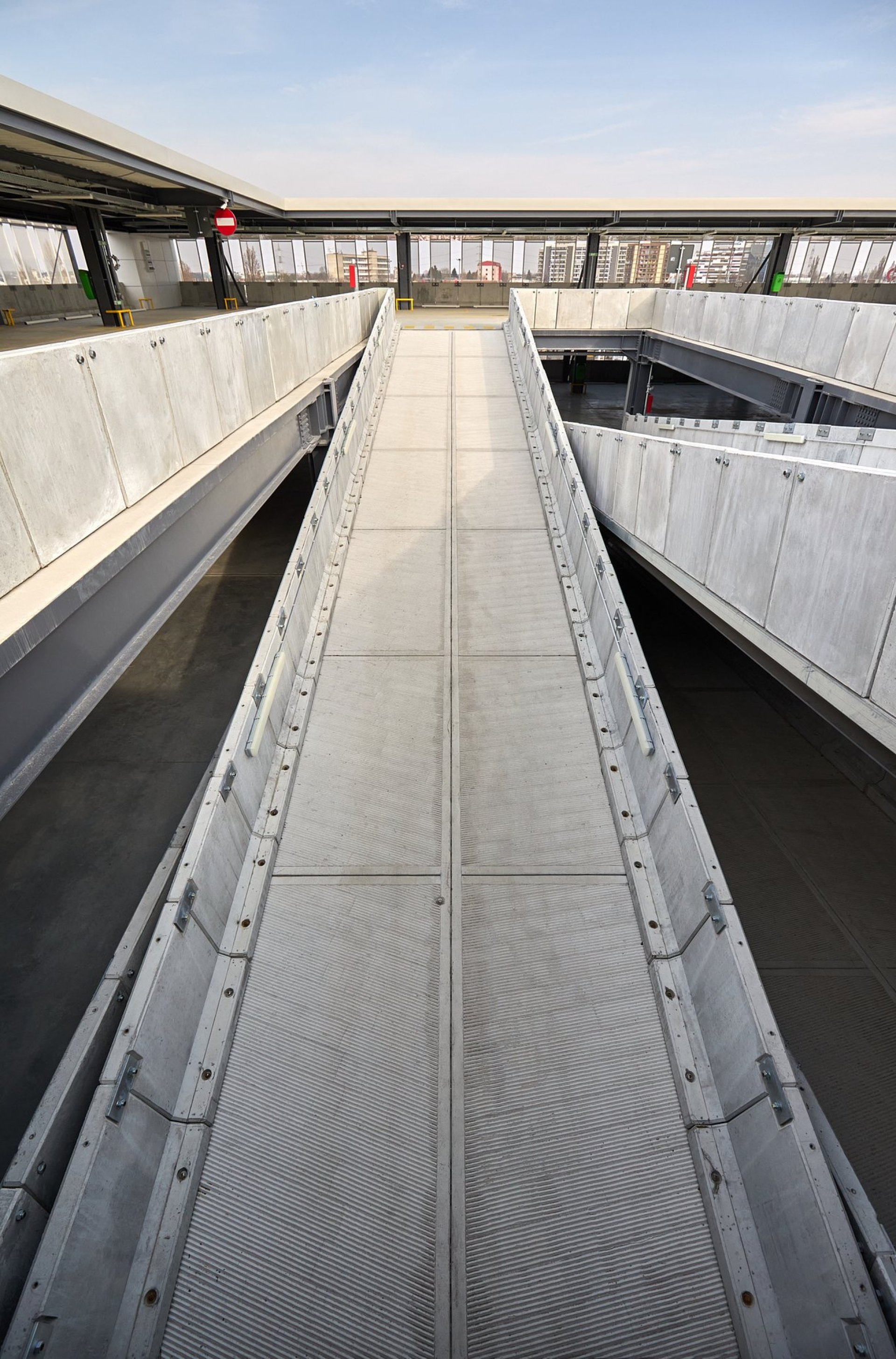 Primaria Municipiului București - Terminal multimodal și park&ride