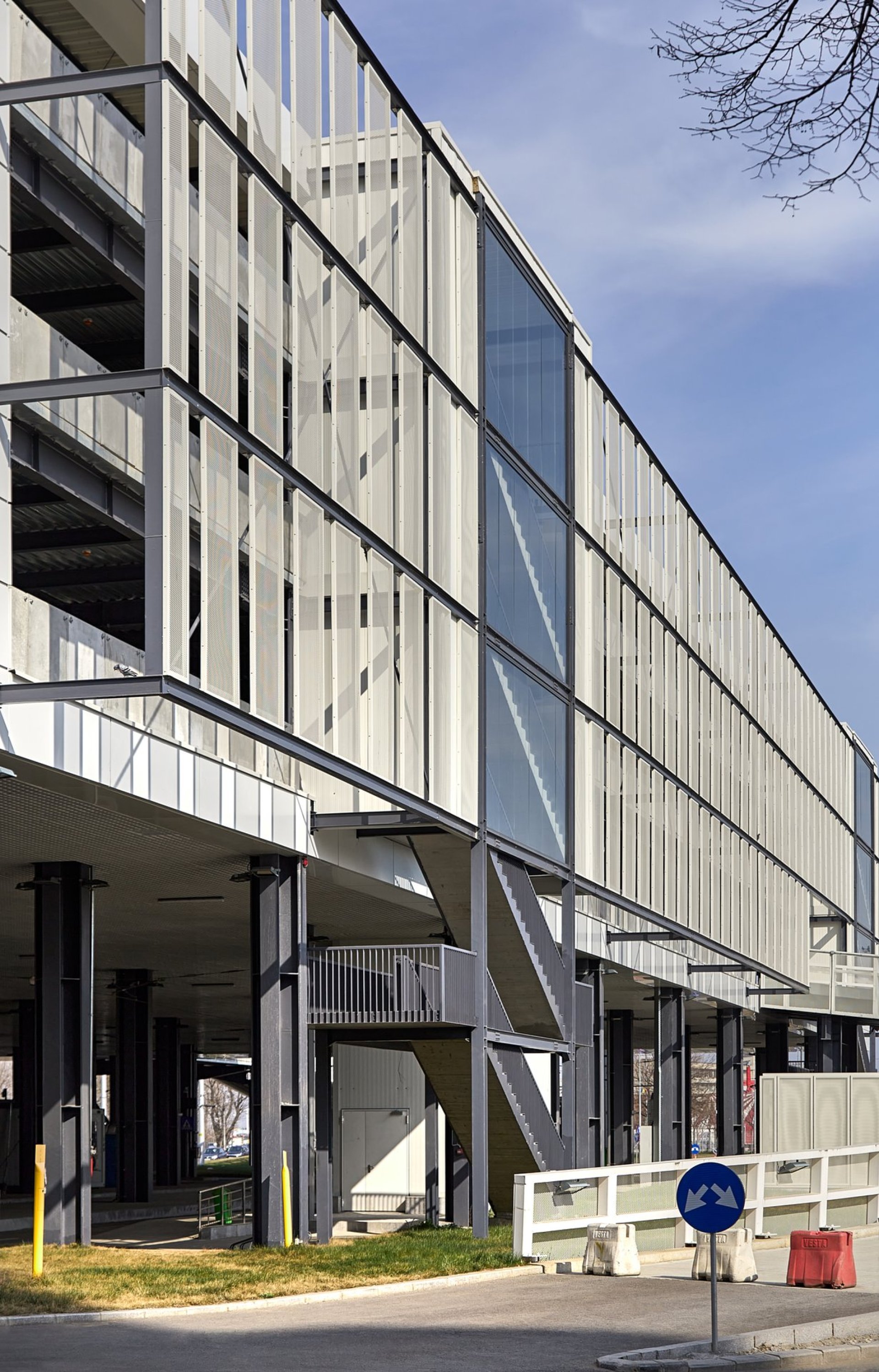Primaria Municipiului București - Terminal multimodal și park&ride